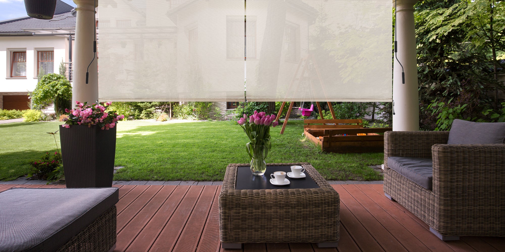Aoodor 5% Openness Cordless Solar Fabric Roller Sun Shade for Outdoor Gazebo Pergola Porch, 95% UV Protection